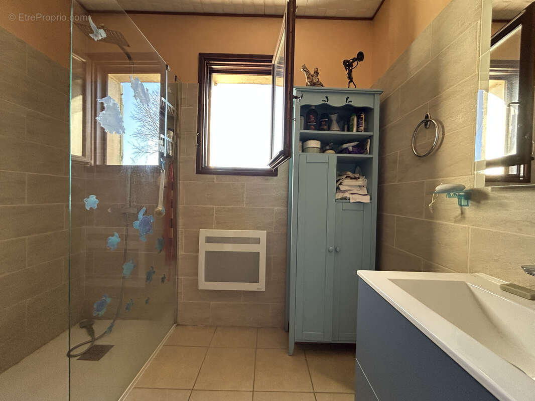 Maison à SAINT-QUENTIN-LA-POTERIE