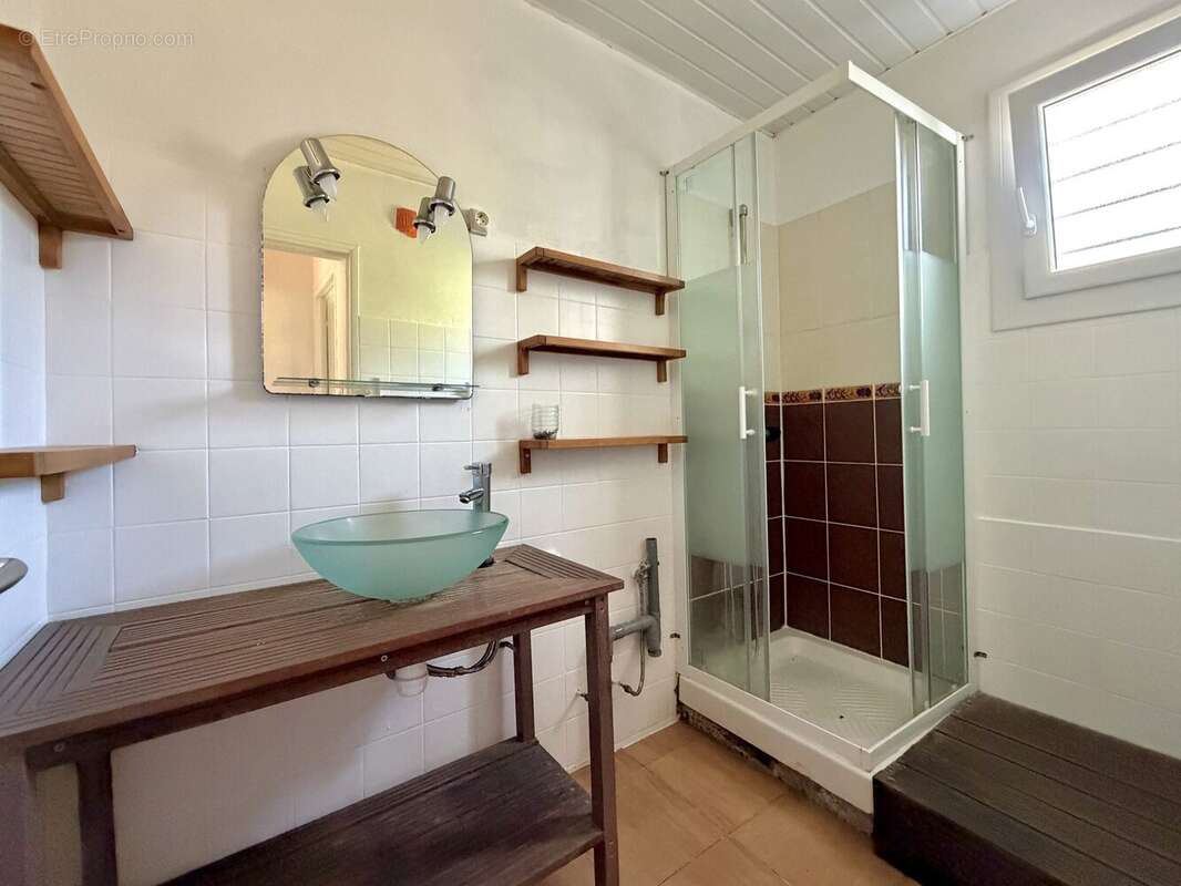 Salle d'eau - Appartement à SAINT-JEAN-DE-MONTS
