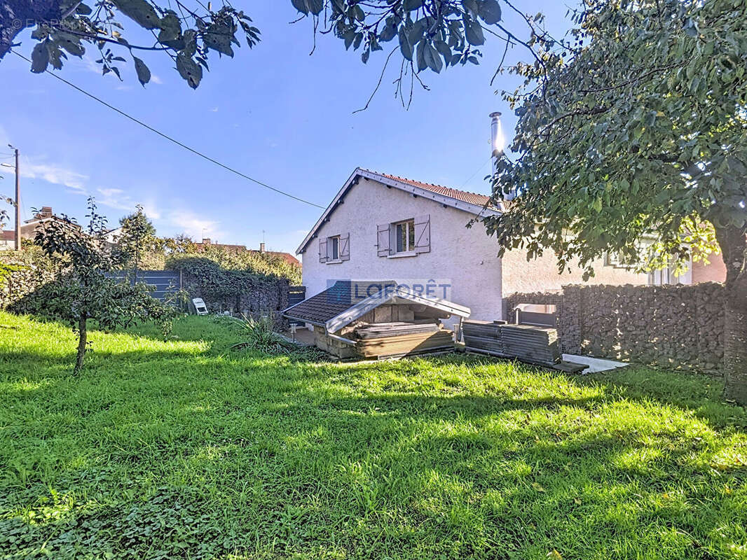 Maison à FRESNES-SUR-APANCE