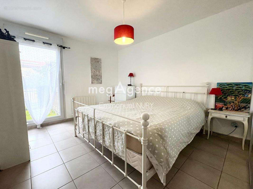 Appartement à CRAPONNE