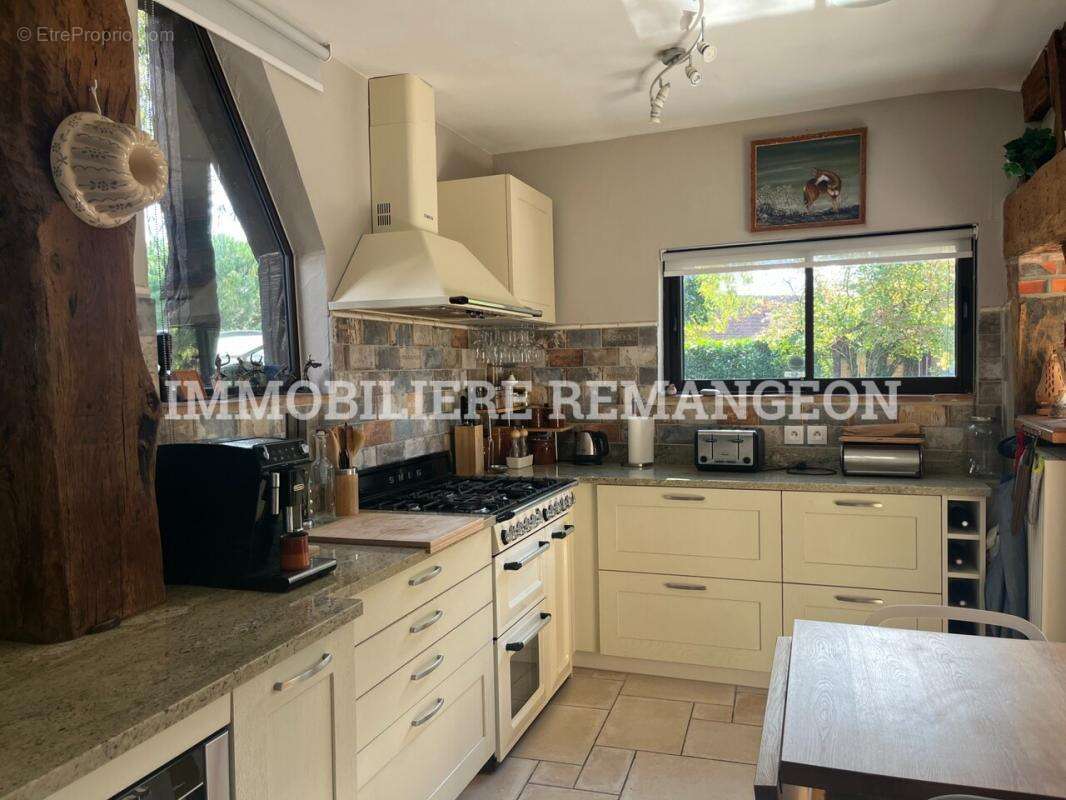 Maison à YVOY-LE-MARRON