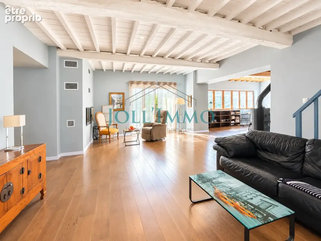 Roussillon   maison de 160 m2 avec dépendance de 90 m2 sur 807m2 de terrain - photo 3