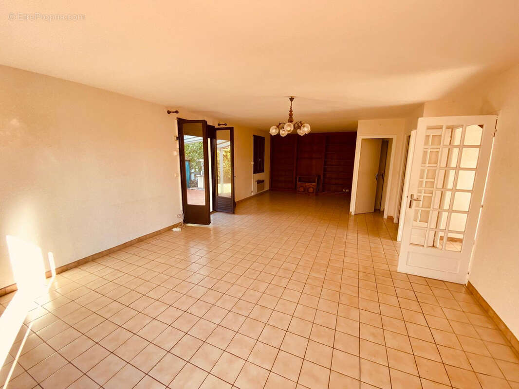 Maison à VILLENEUVE-DE-LA-RAHO