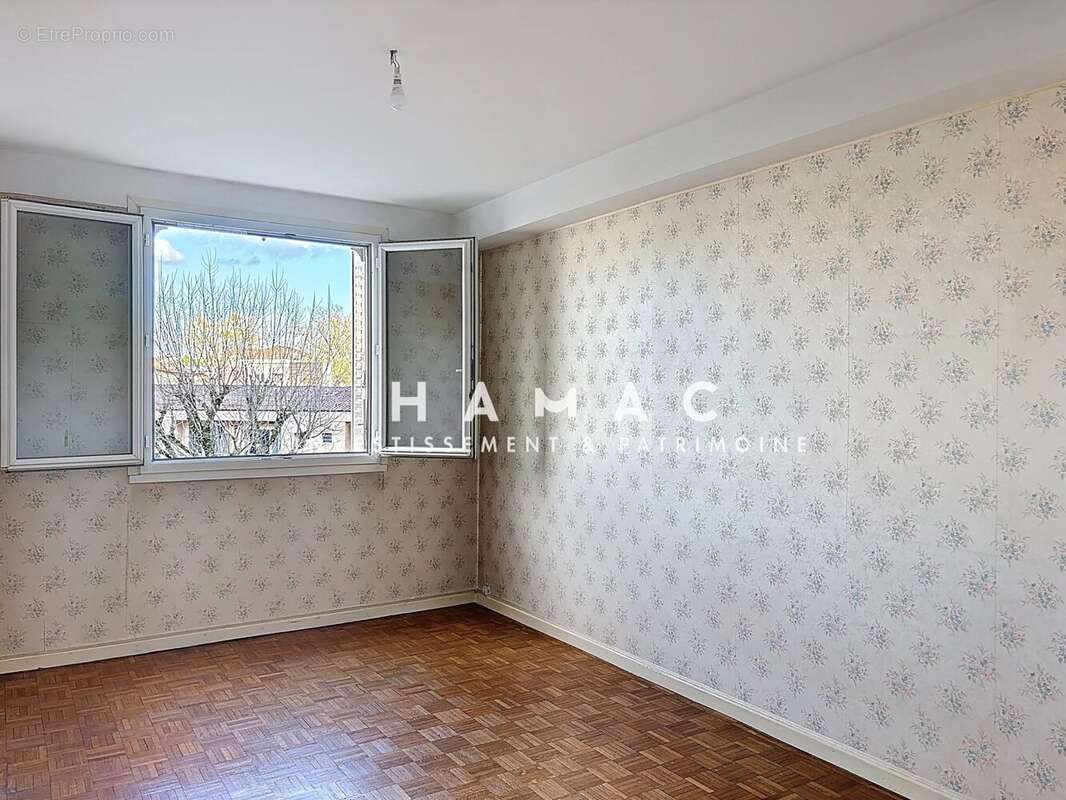 Appartement à SAINTE-FOY-LES-LYON