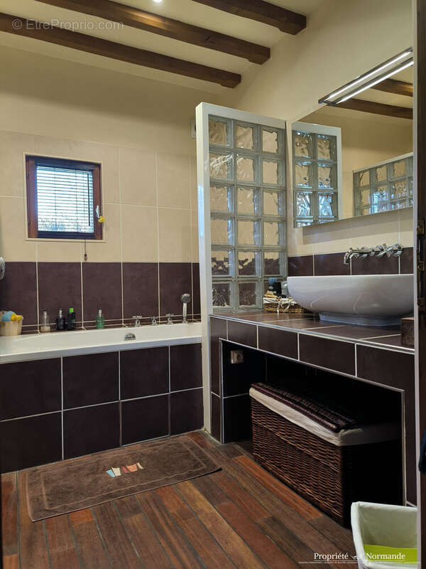 Maison à CORMEILLES