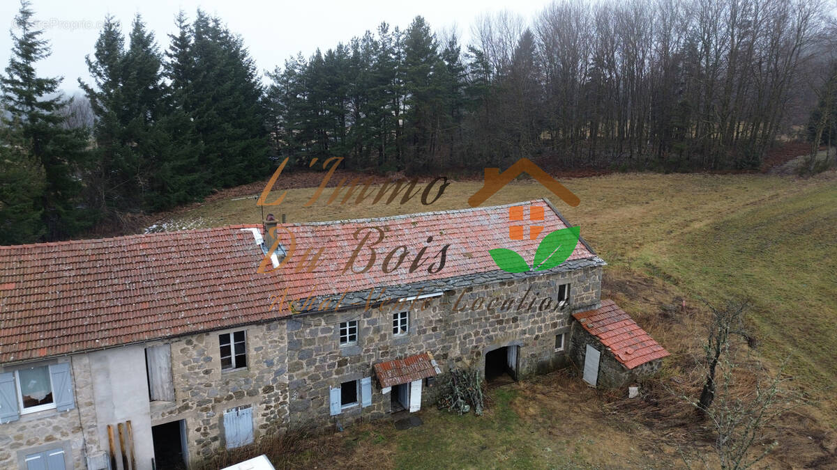 Maison à SAINT-AGREVE