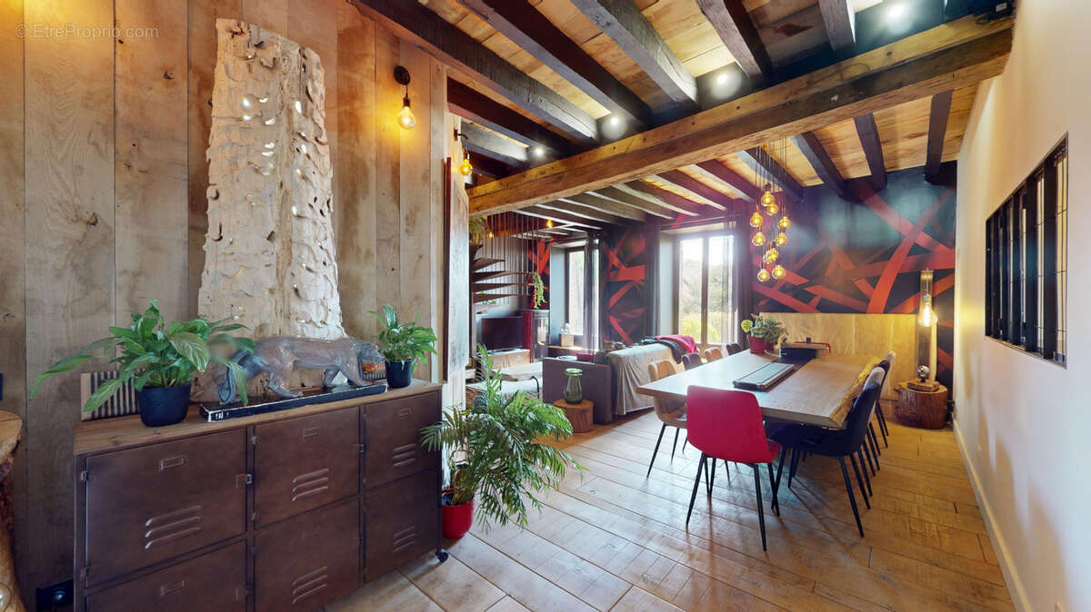 Maison à VILLENEUVE-L&#039;ARCHEVEQUE