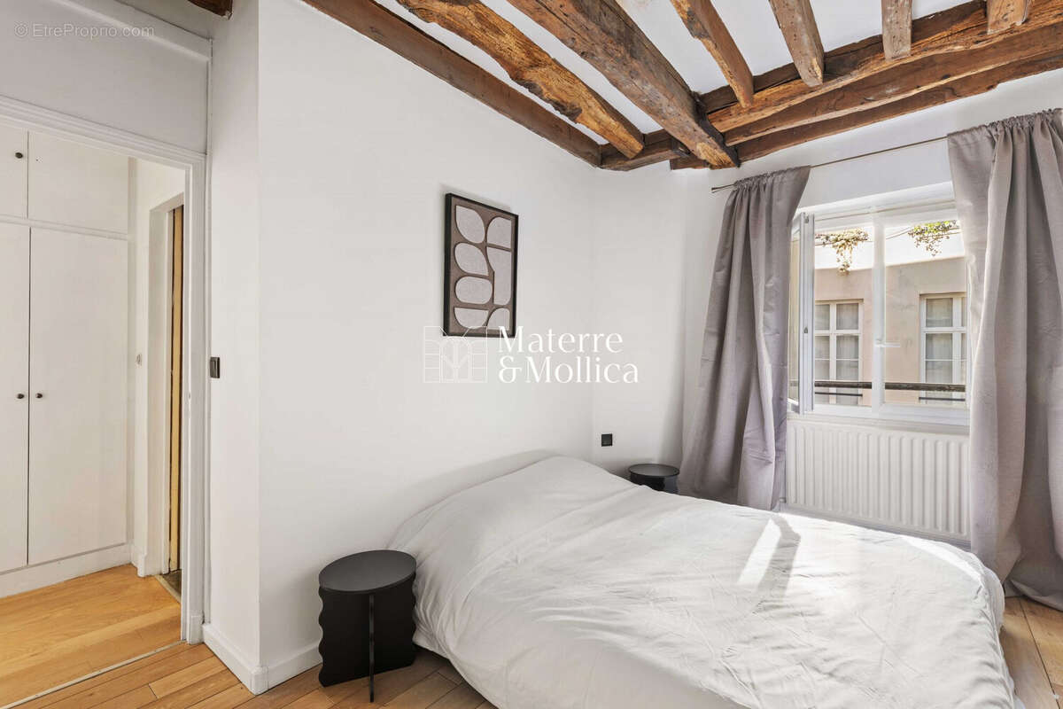 Appartement à PARIS-7E