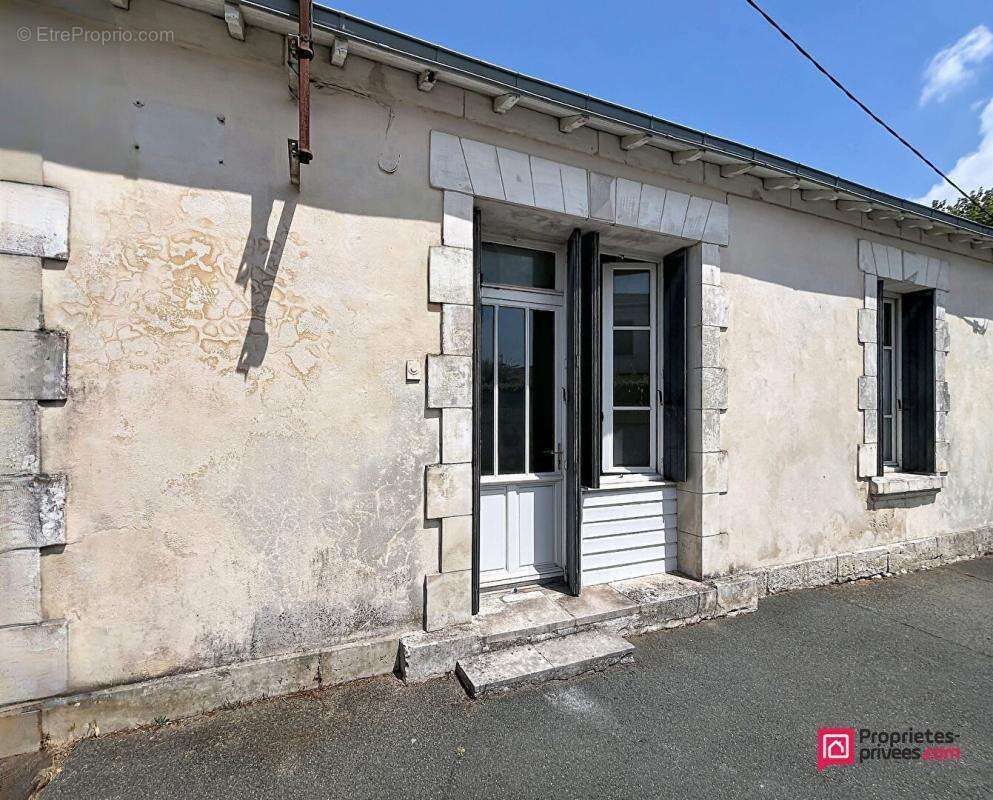 La Rochelle Fétilly - Votre bureau ou Local Professionnel - Échoppe de 50 m² à aménager - photo 12