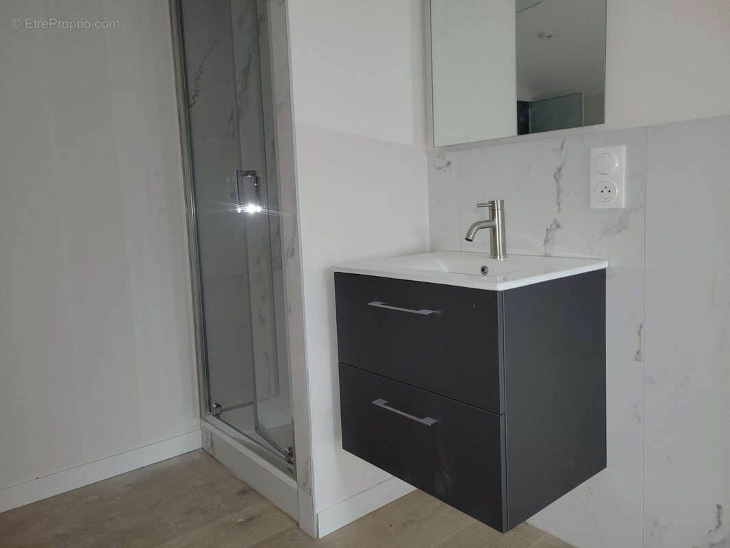 Appartement à CHAUSSAN