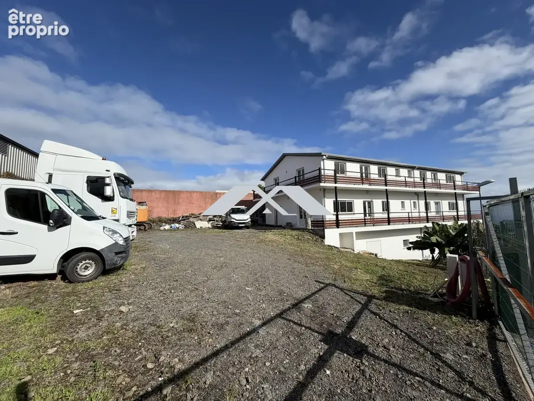 Commerce 700 m² à vendre à Le Tampon (97430) - photo 6