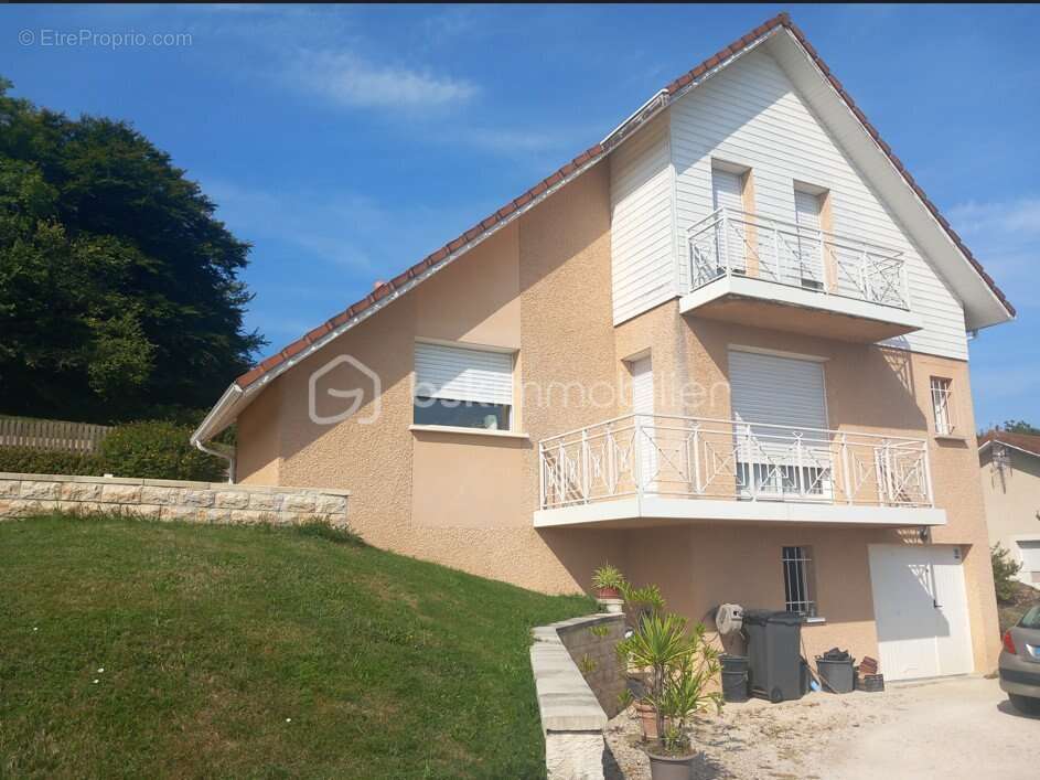 Maison à BEAUCROISSANT
