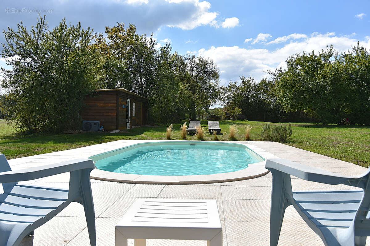 Très belle maison rénovée sur 8h avec terrain de loisir. - photo 5