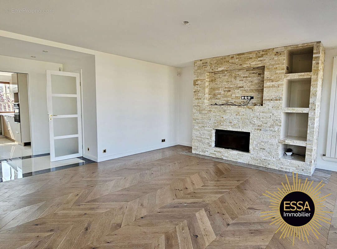 Appartement 138 m² à Noisy-Le-Roi  - photo 4