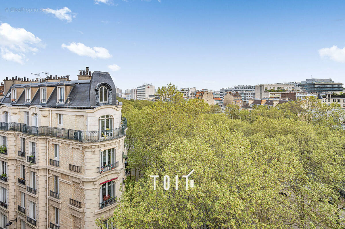 Appartement à PARIS-14E