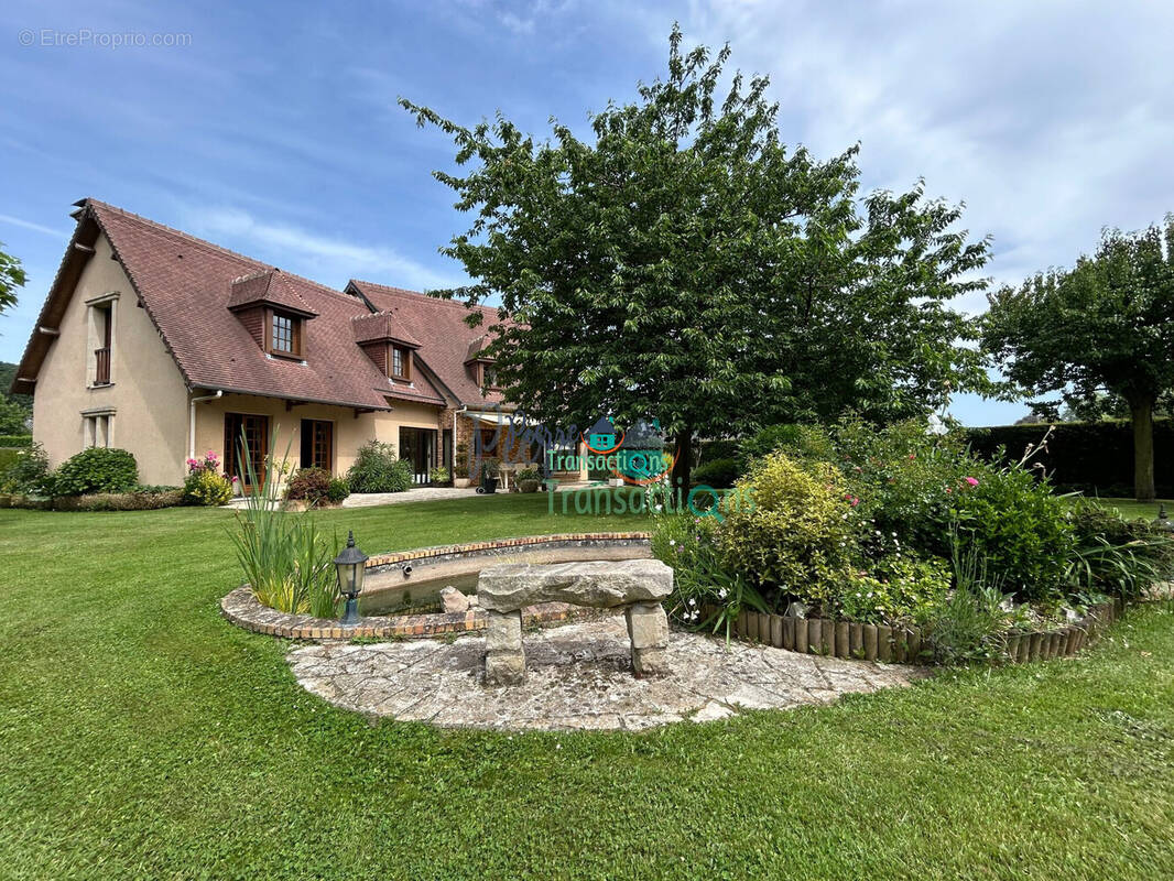 Maison à GRUCHET-LE-VALASSE