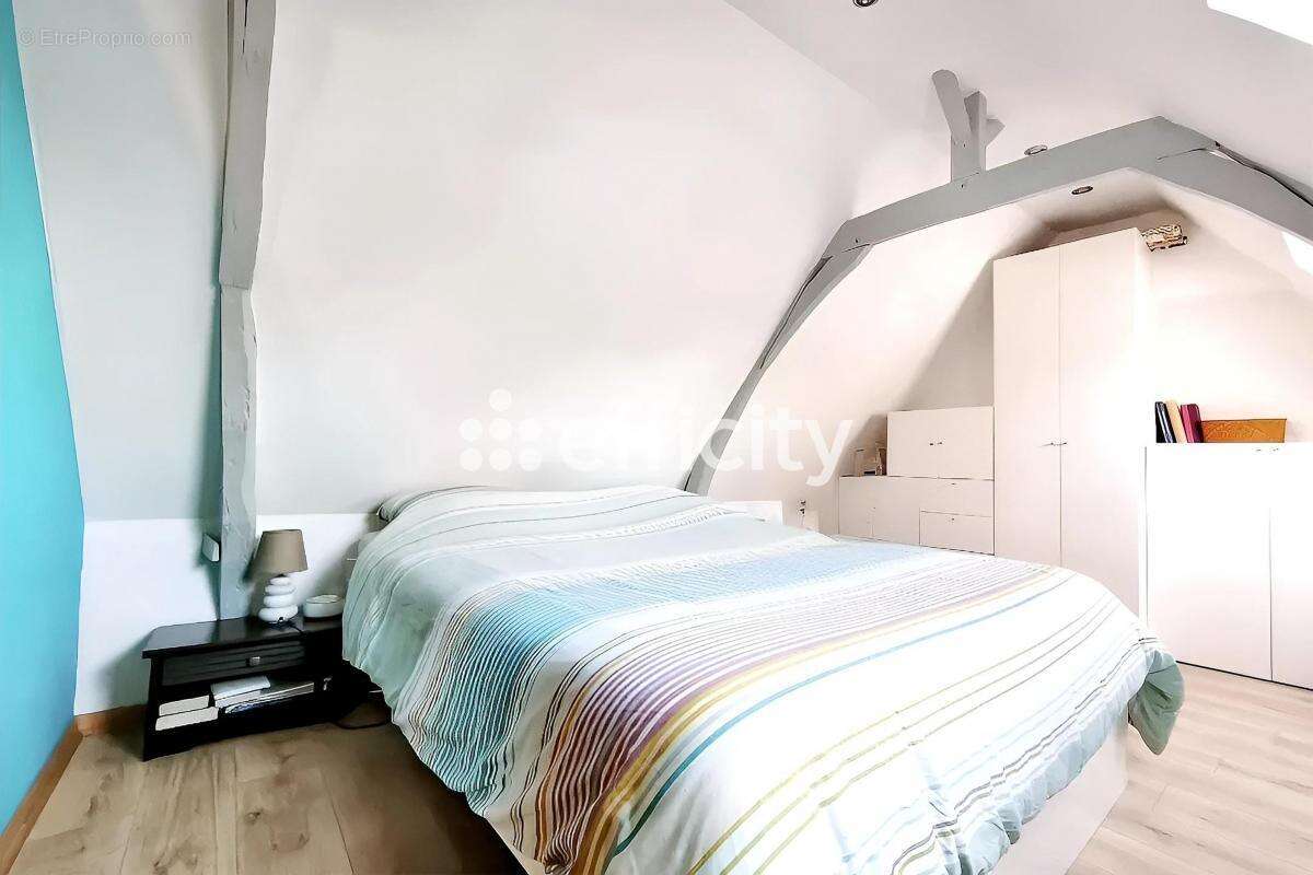 Maison à PERONNE-EN-MELANTOIS