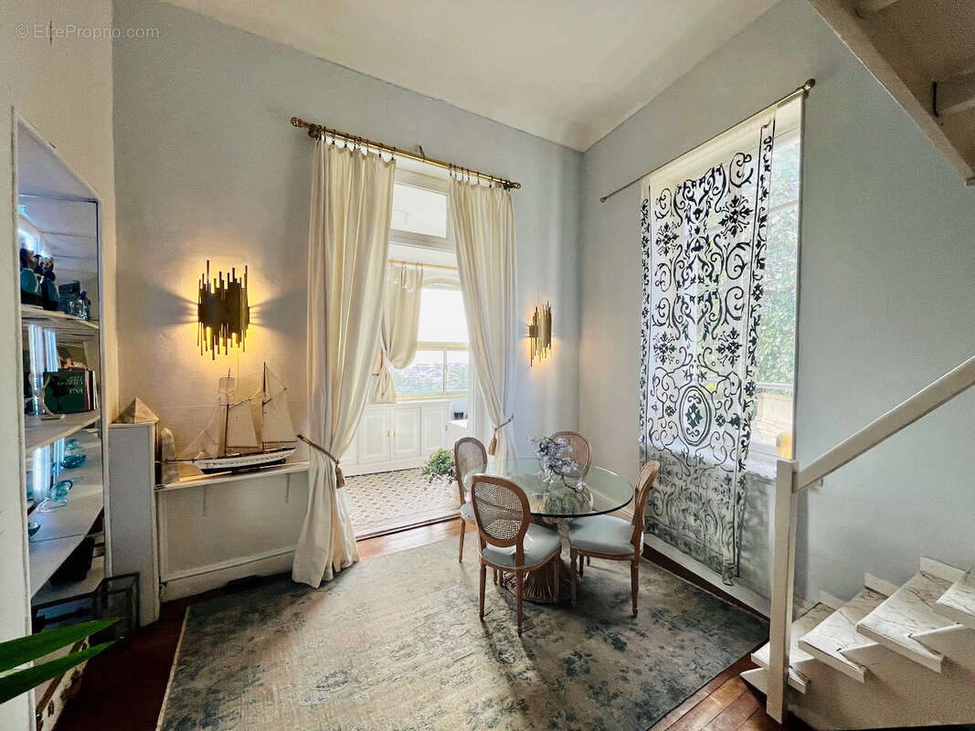 Appartement à BEAULIEU-SUR-MER