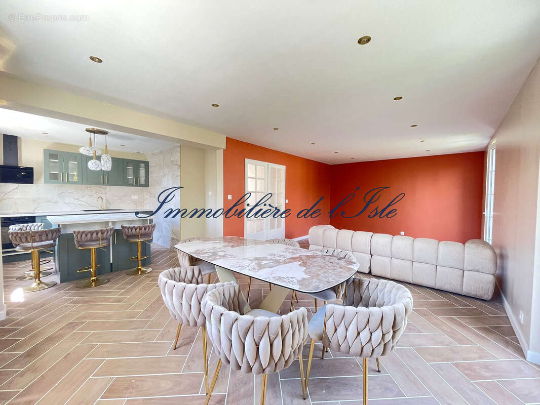 Maison à COULOUNIEIX-CHAMIERS