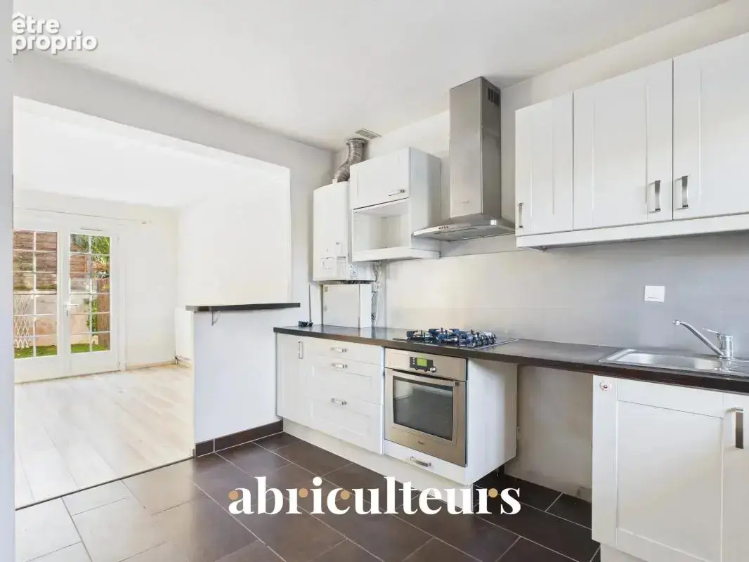 Villa mitoyenne 89m2 avec jardin, 3 chambres et accès piscine – Domaine sécurisé - en vente à Villeneuve-Loubet (06270) - photo 8