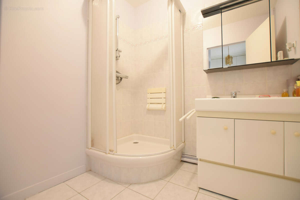 Appartement à LES ESSARTS-LE-ROI