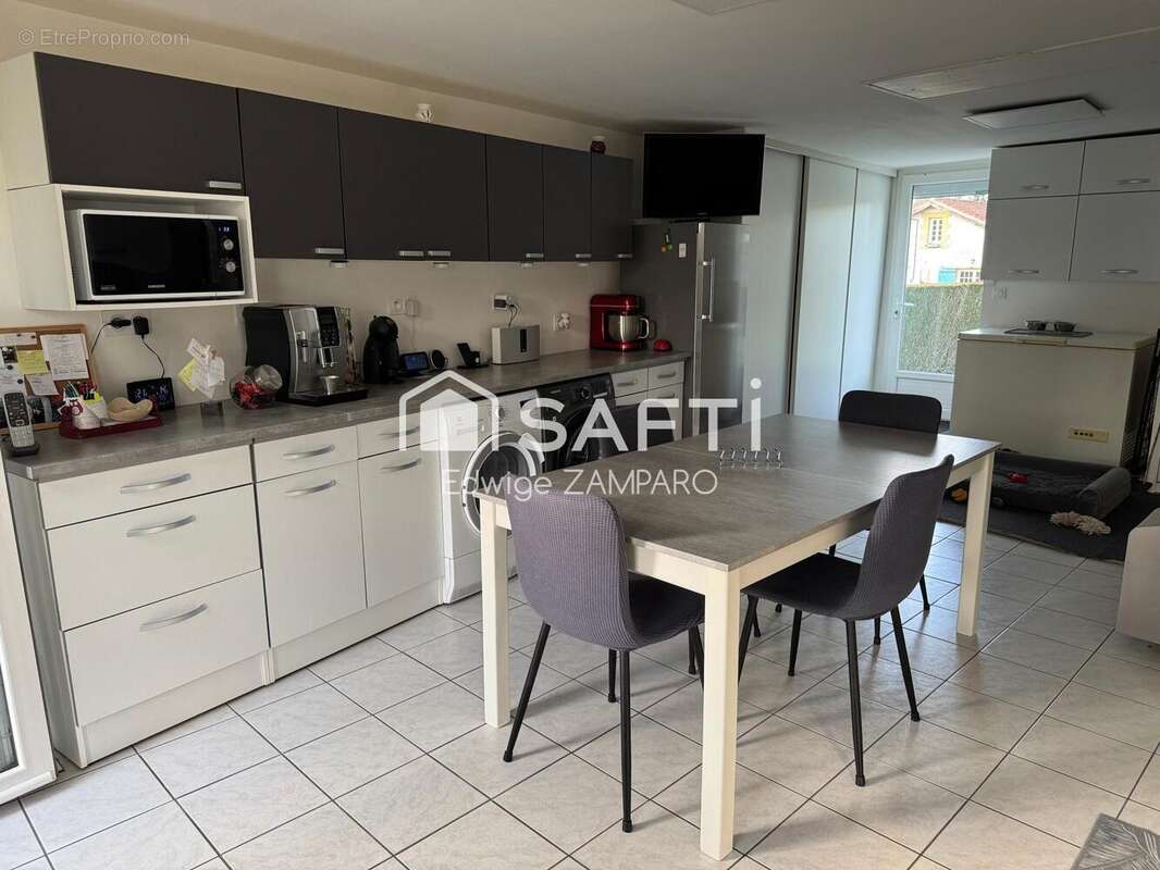 Maison 132 m² à Saint-Bazile  - photo 5