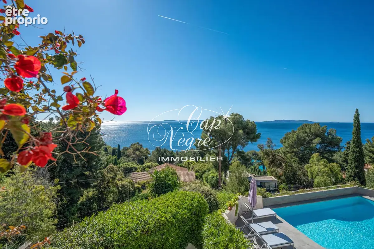 Villa 5 chambres avec piscine et vue mer située proche de l'une des plus belles plages du Lavandou - photo 17