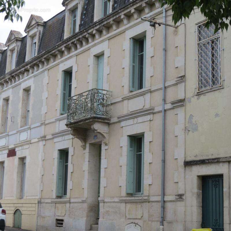 Maison à FONTENAY-LE-COMTE