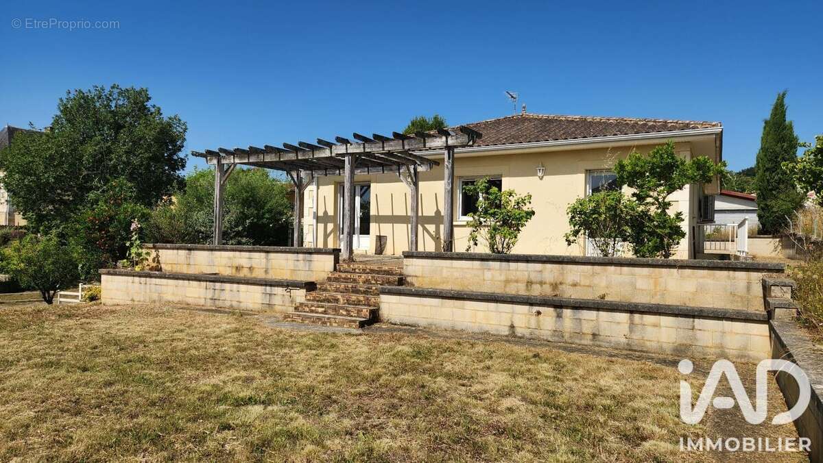 Photo 2 - Maison à LEMBRAS