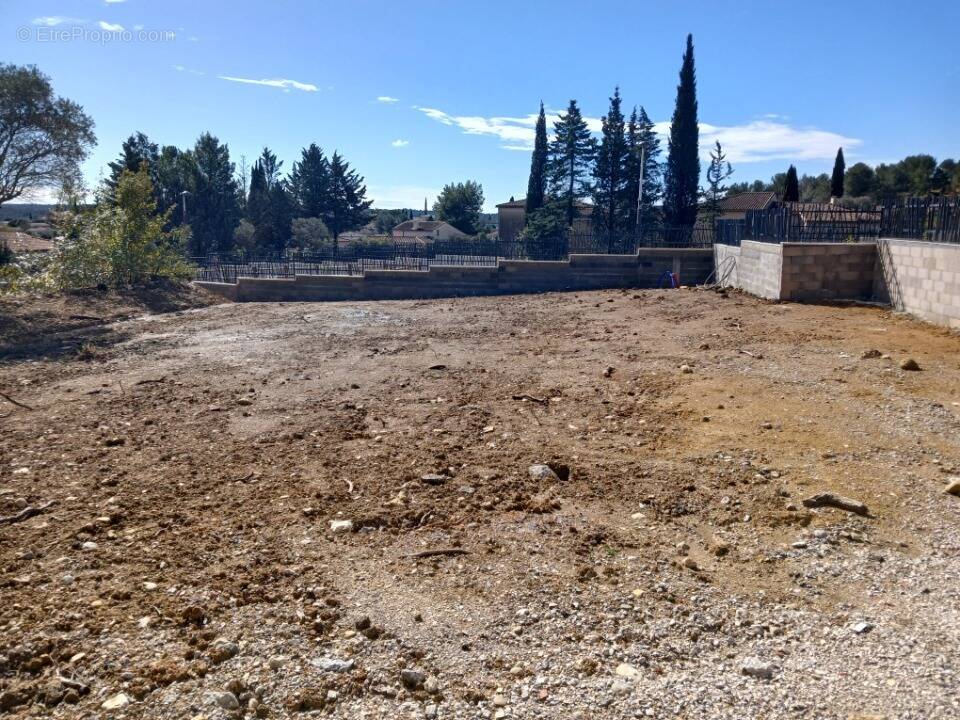 Terrain à COMBAILLAUX