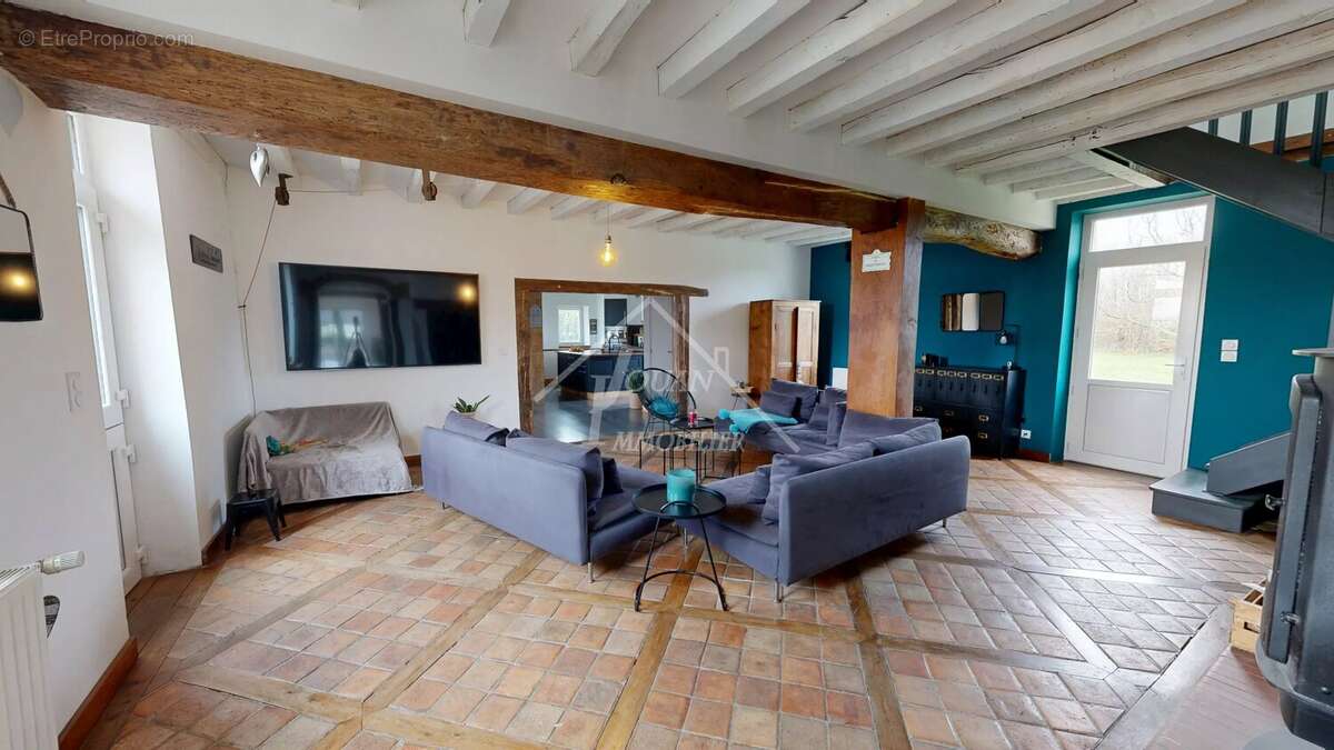 Maison à DOMPIERRE-SUR-BESBRE