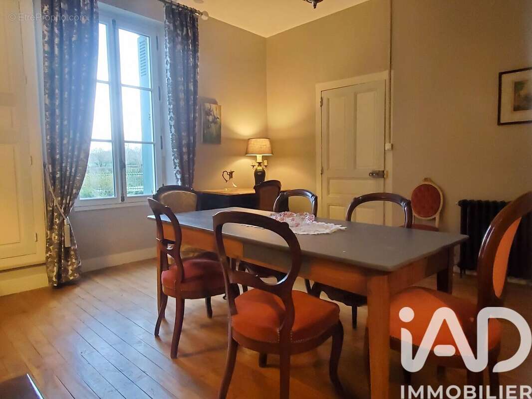 Photo 8 - Maison à LA CHAPELLE-THIREUIL