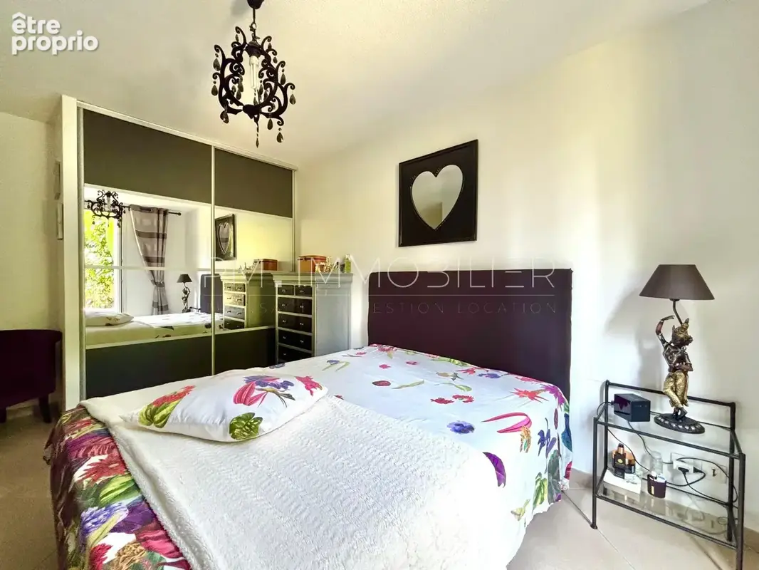 Appartement en rez-de-jardin (secteur Mazargues-13009 Marseille) - photo 12