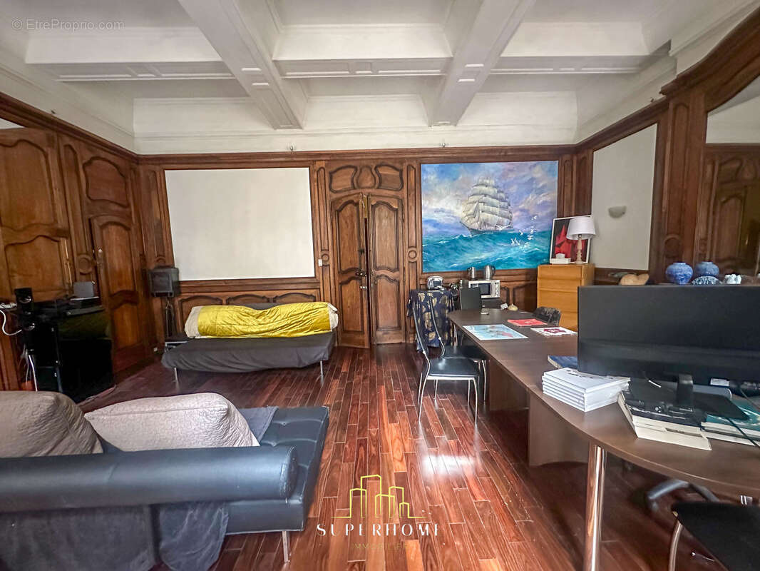 Appartement à MARSEILLE-1E