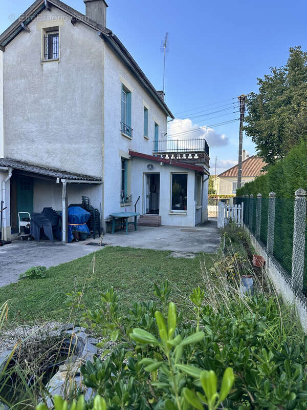 Maison à SAINTE-SAVINE