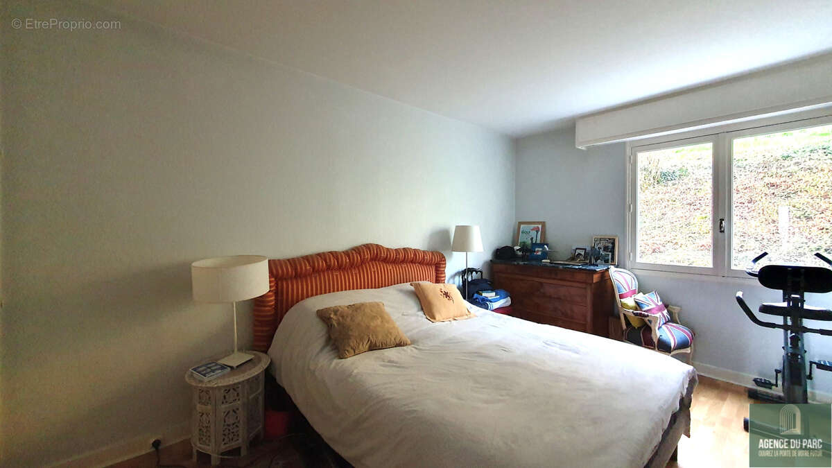 Appartement à VILLE-D'AVRAY