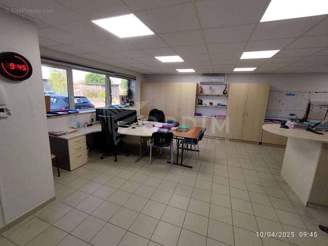 Moneteau - proche sortie 19 - a6 auxerre nord - local d'activite de 520m² - photo 4