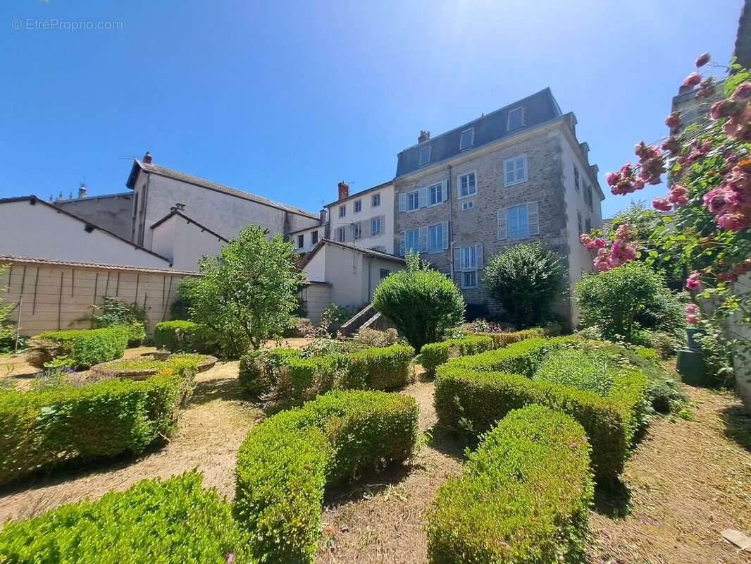 Photo 3 - Maison à AMBERT