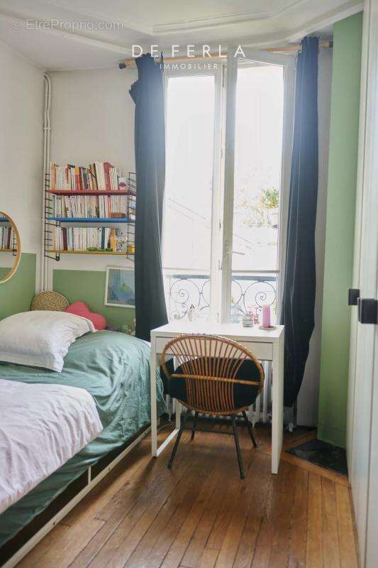 Appartement à PARIS-14E