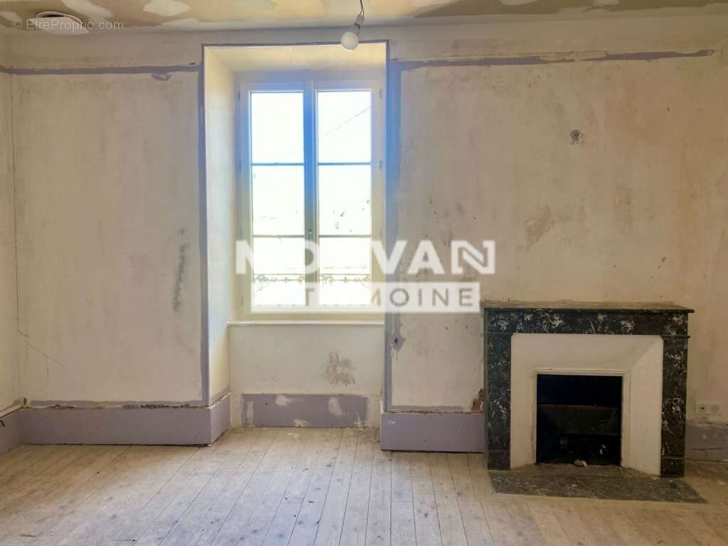 Maison à SAINT-SAULGE