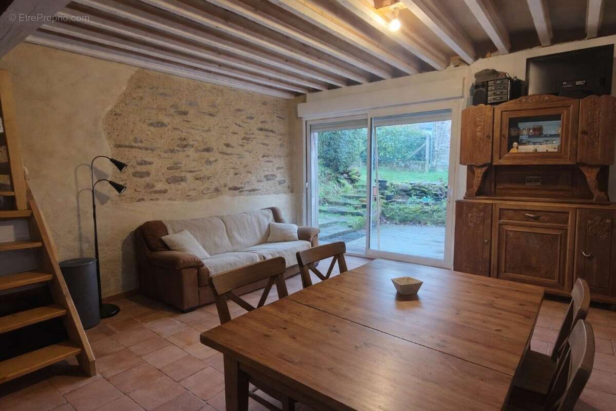 Maison 270 m² à Beignon  - photo 2