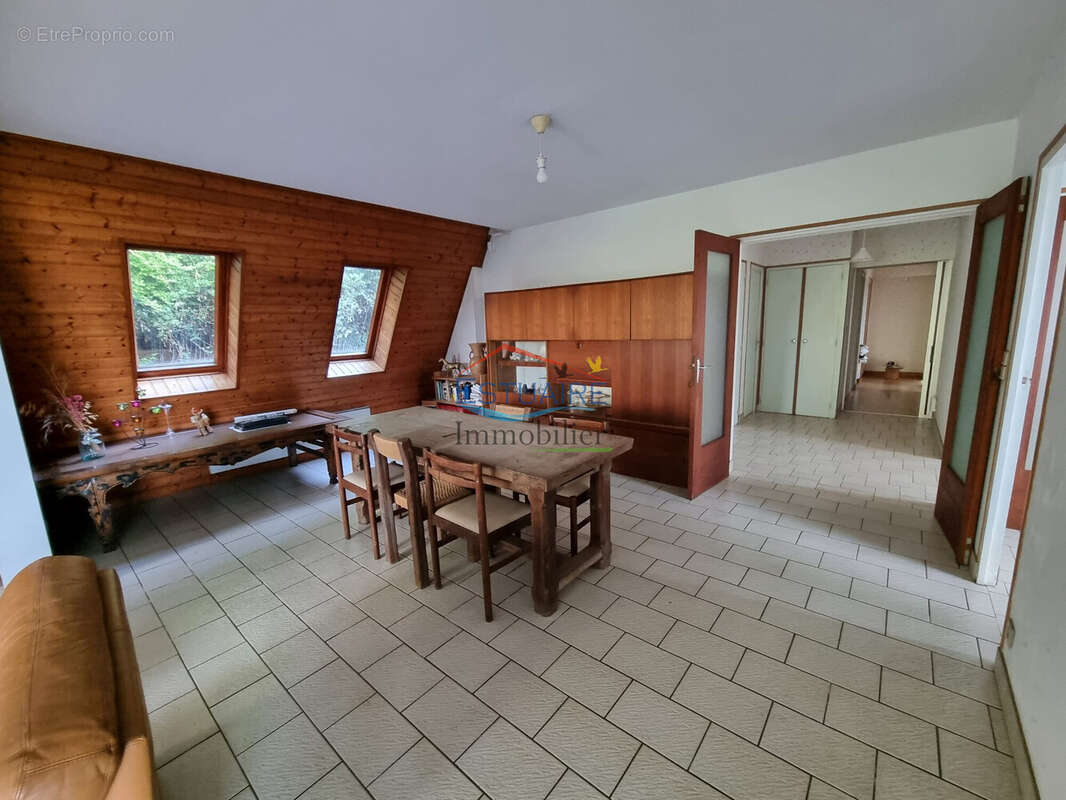 Maison à SAINT-ETIENNE-DE-MONTLUC