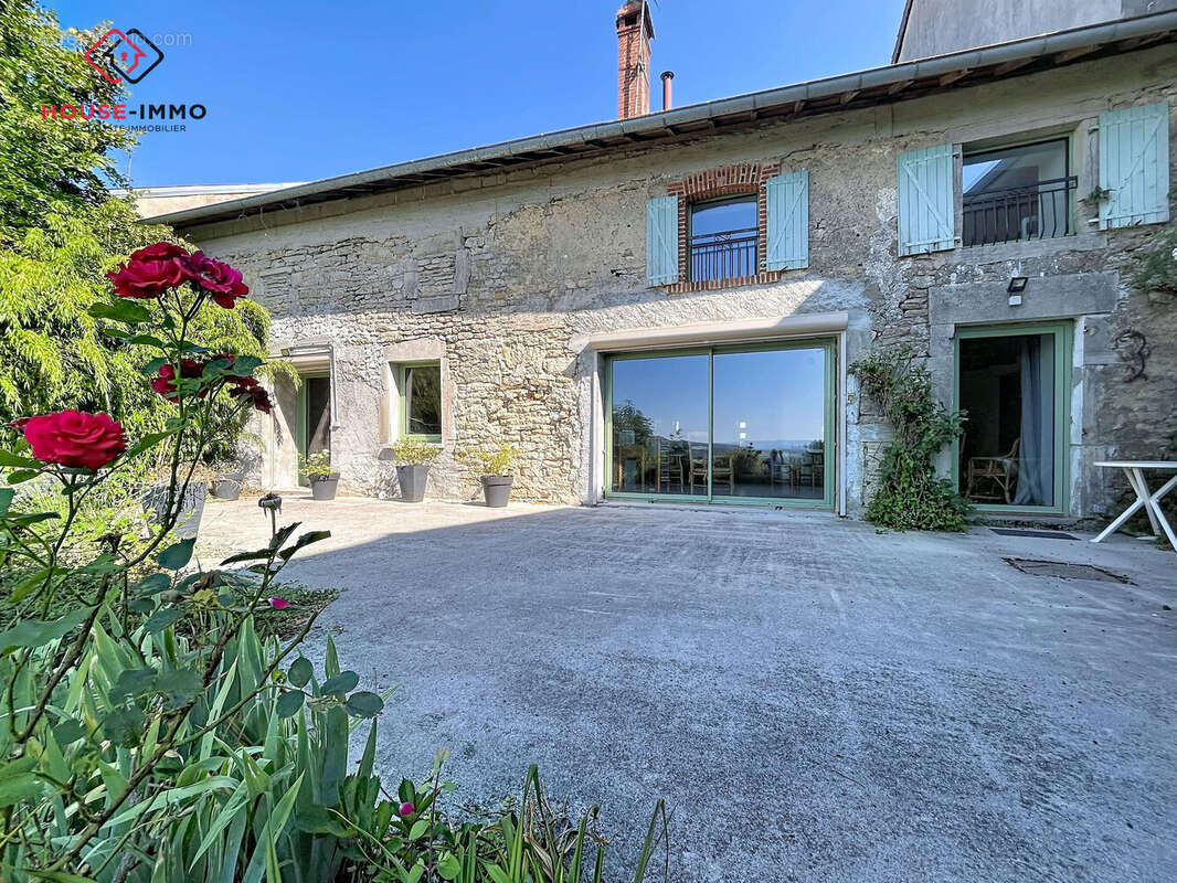 Maison 151 m² à Chatillon  - photo 2