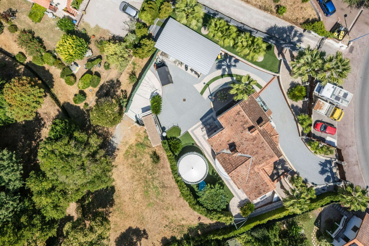 Maison à MANDELIEU-LA-NAPOULE