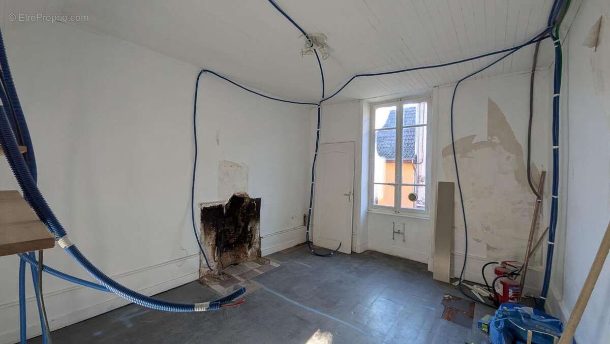 Appartement à LES AVENIERES