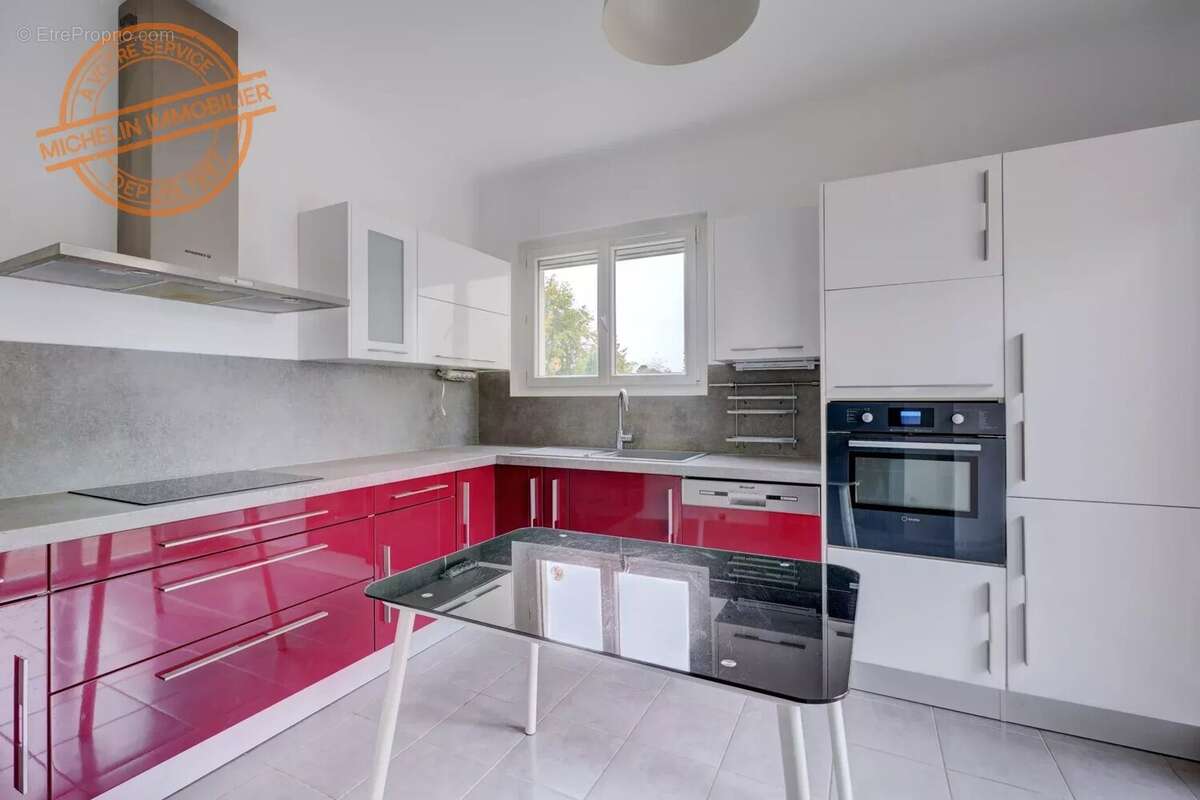 Maison à CHAMPAGNE-AU-MONT-D&#039;OR