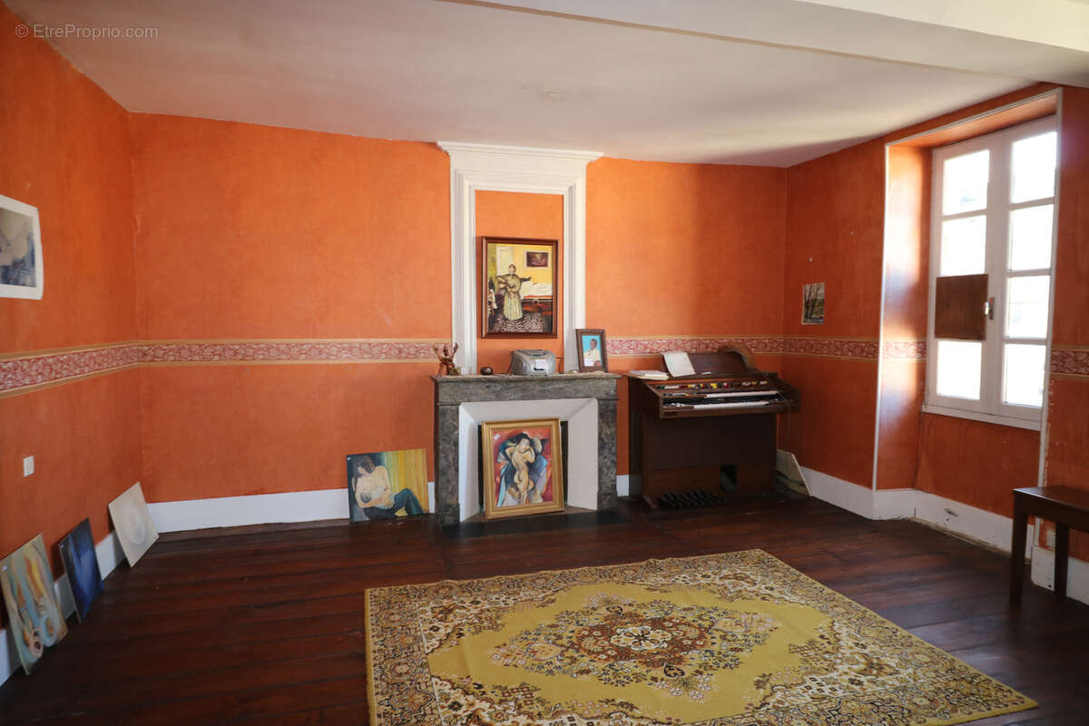 Maison à SAINT-PORCHAIRE