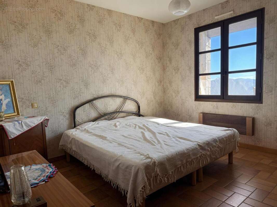   - Maison à LARGENTIERE