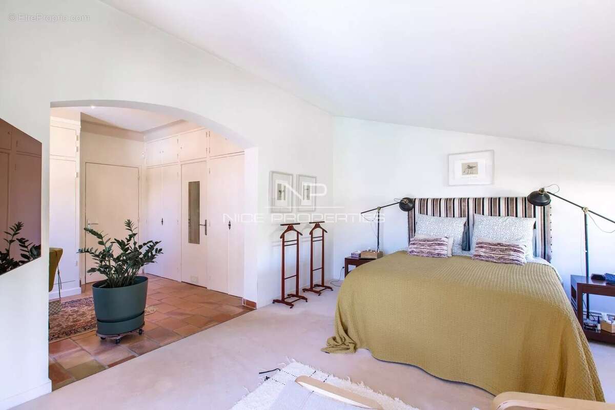 Maison à SAINT-JEANNET