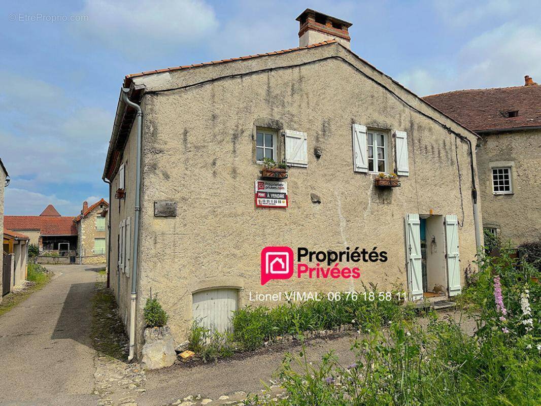 Maison à CHARROUX
